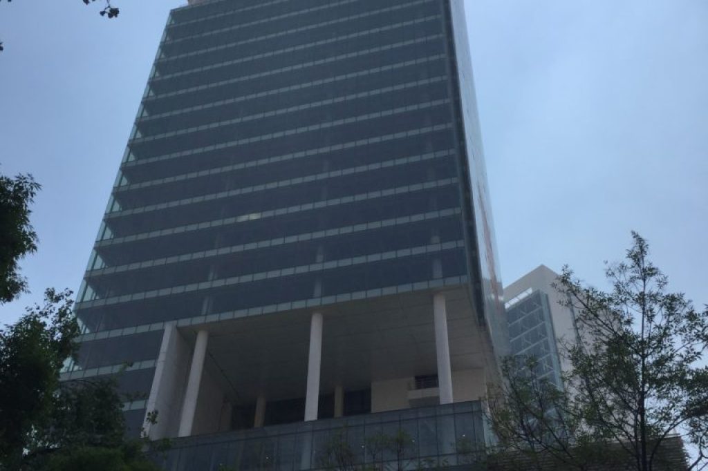 Torre-Cuarzo-View-from-Base-768x1024