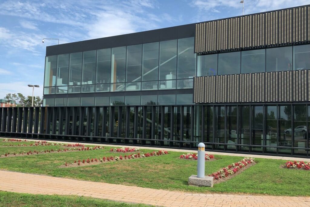 Yielding-restrained-brace-YRB-with-seismic-brake-in-an-industrial-building-4-1-1024x768